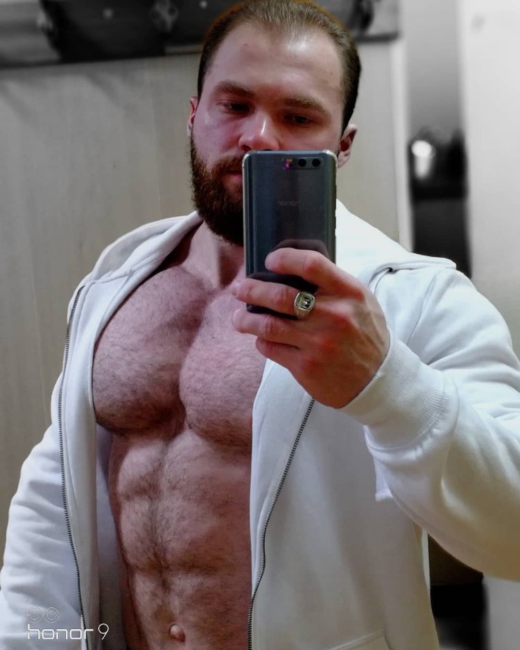 Bogdan Bushe is pumped up