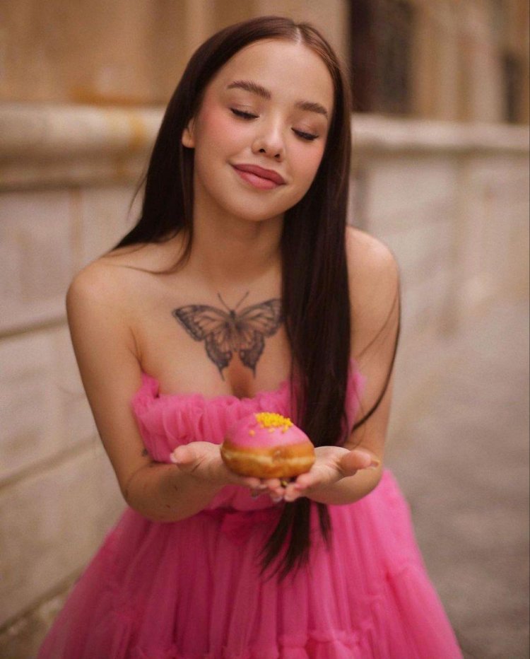 Evelina Tarkhanova Lunakom