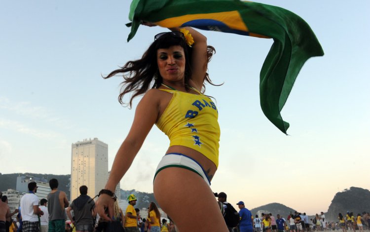 Clara Paishau Brazil