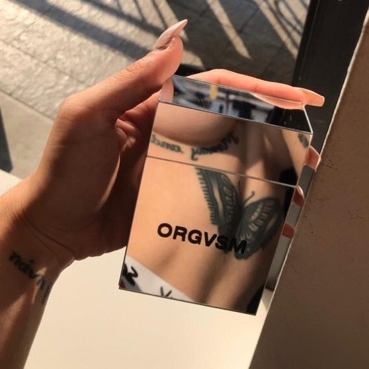 The deior avatar smells in tick current