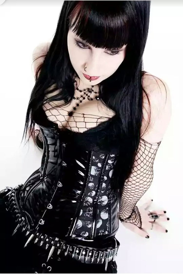 Dani Divine and Starfucked