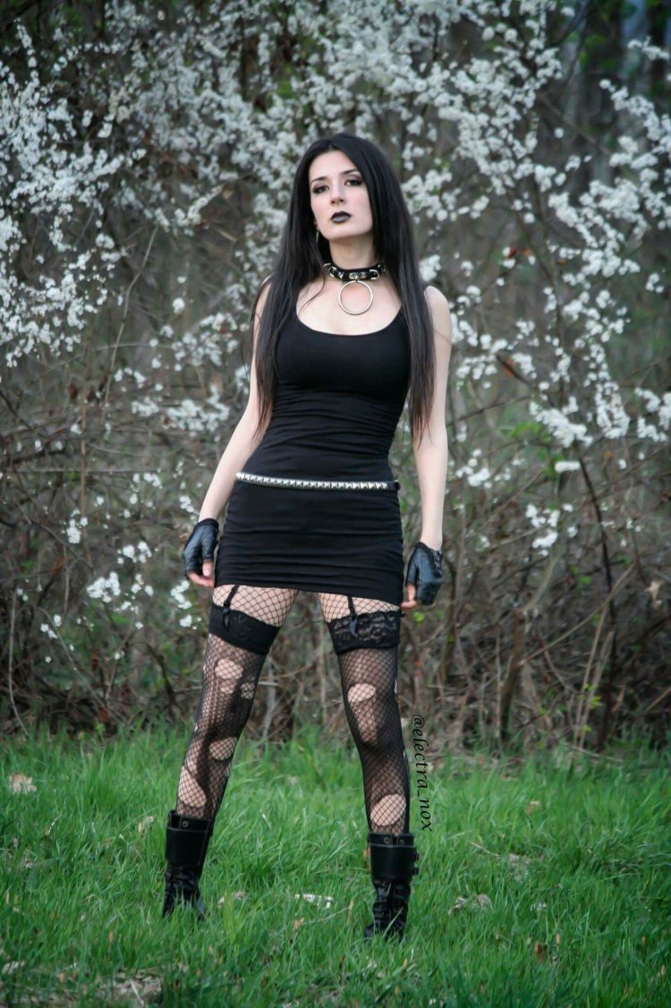 Gothic girls