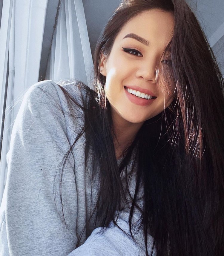 Diana Korkunova and Aizhan Asemova