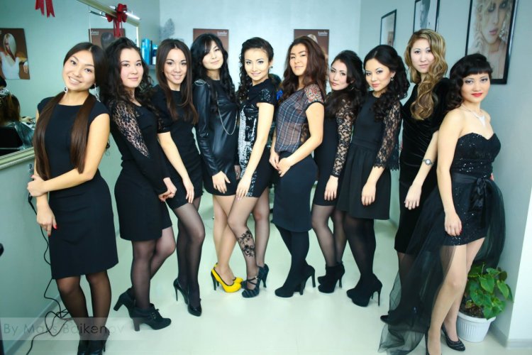 Kazakhstani groups girls
