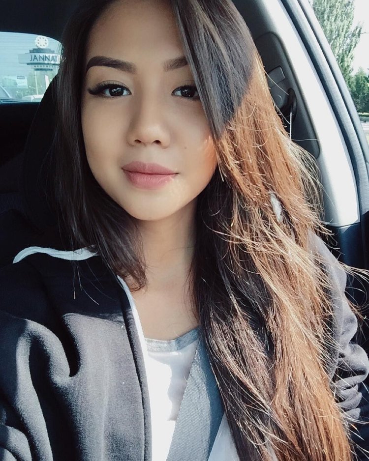 Beautiful girls Kazakh women