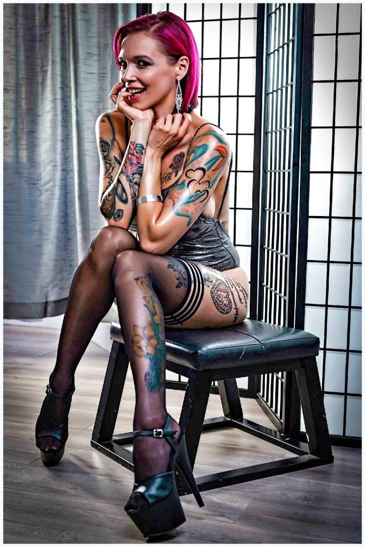 Anna Bell Pixes (April Gallagher)