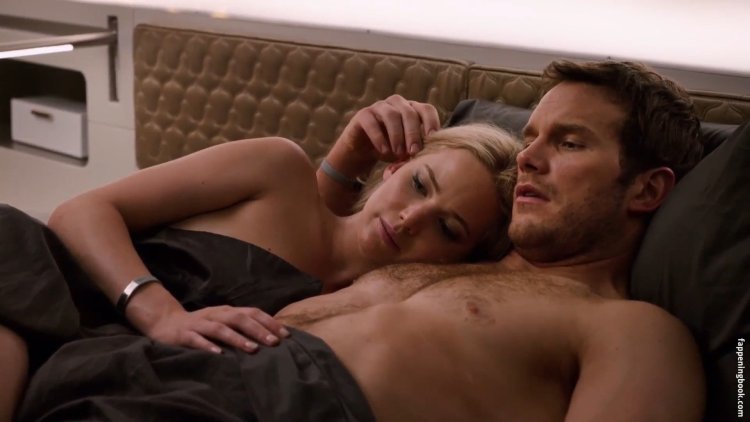 Chris Pratt and Jennifer Lawrence in the film