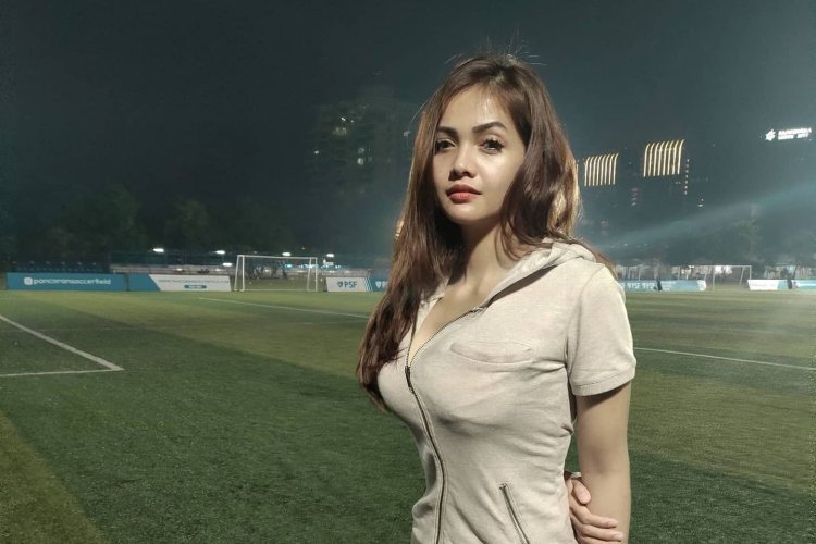 Kartika Berliana Hot