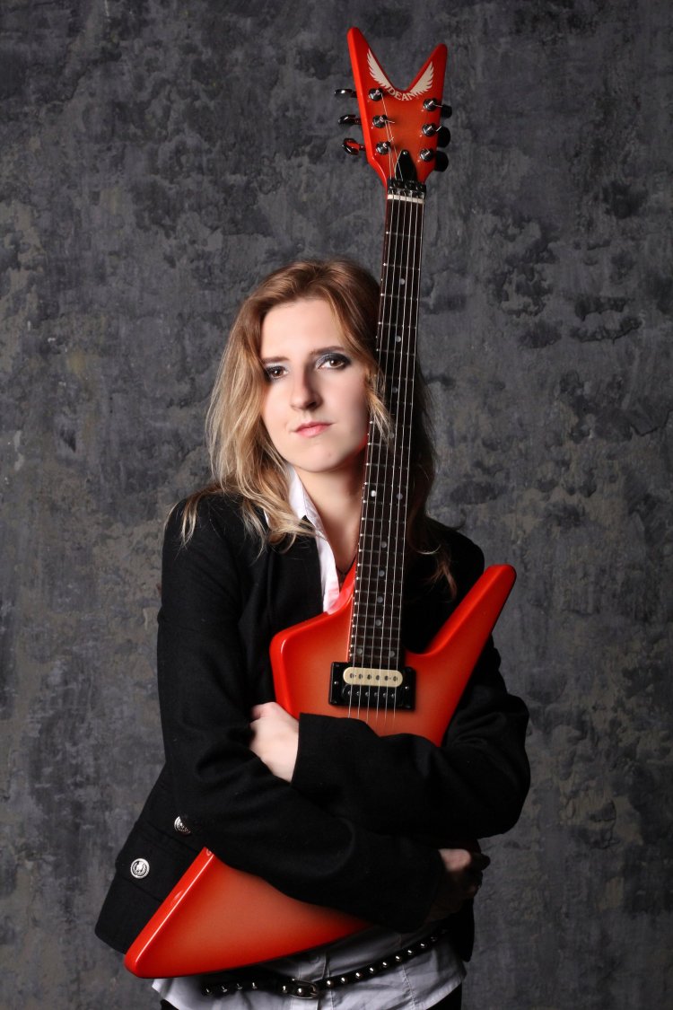 Olga Volodkina Guitar