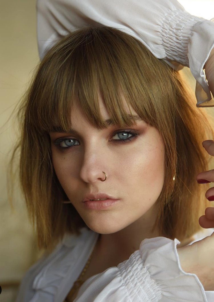 Victoria de Angelis Meseskin