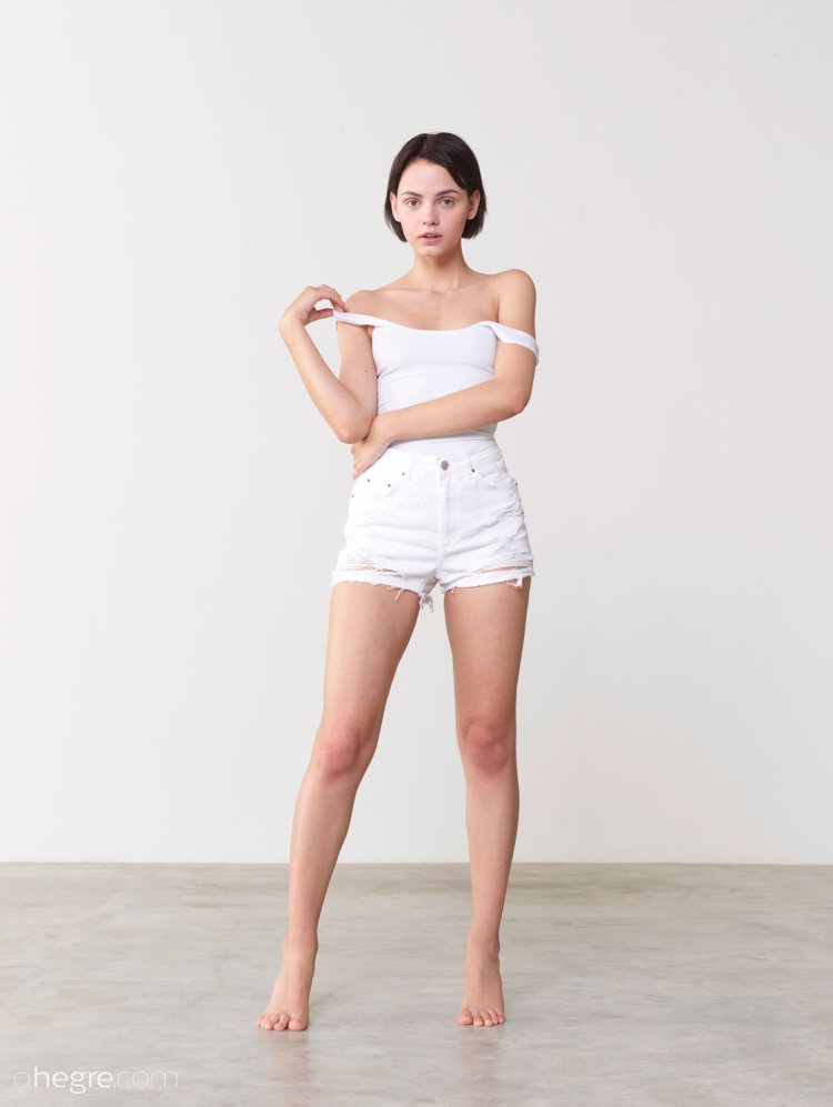 Fashion model Ariel Hegra