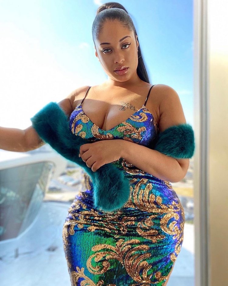 Lissa Aires in a dress