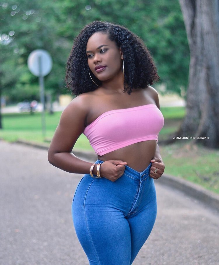 Phat Azzz Black Girlz