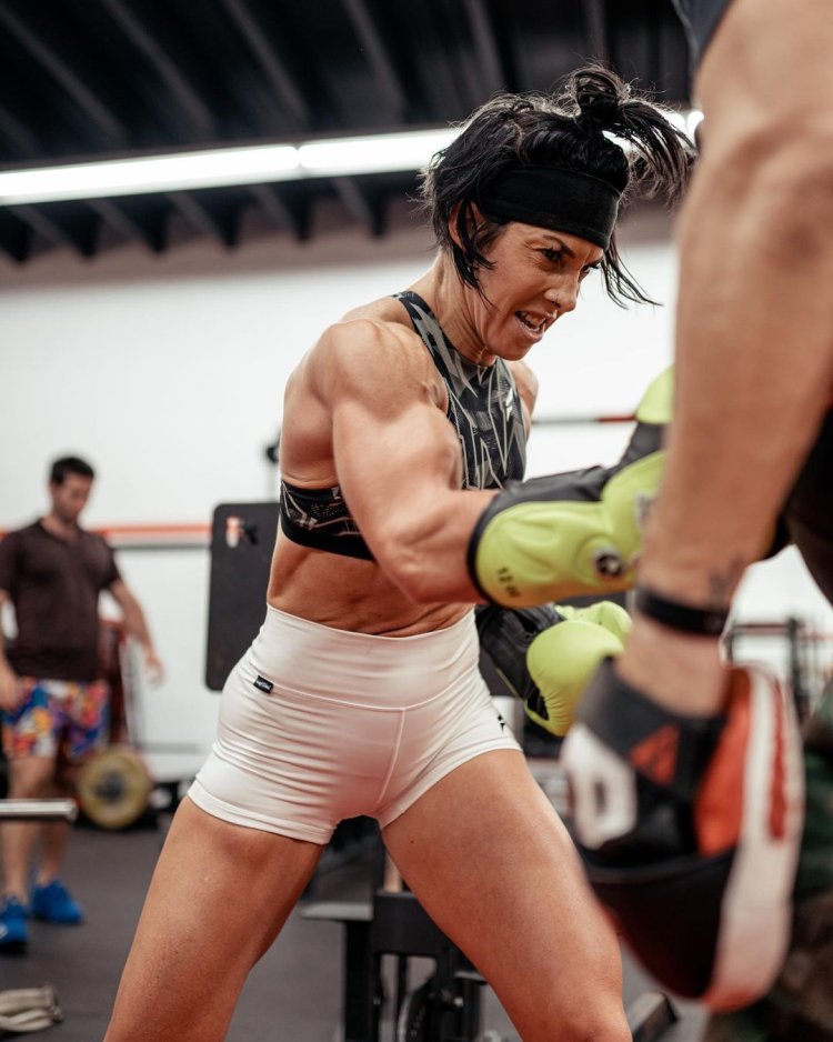 Hairstyle Dana Bailey