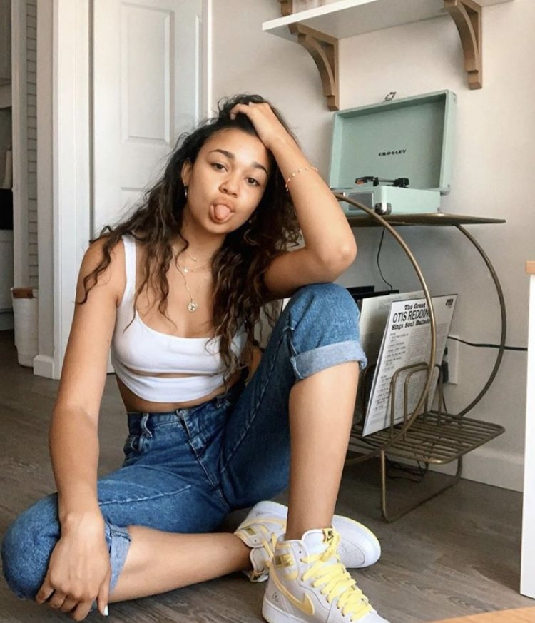 Madison Bailey actress External shallows