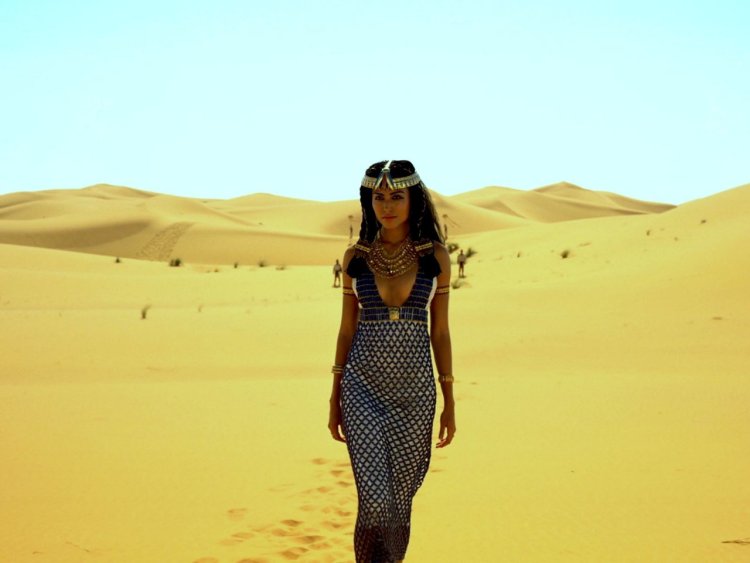 Egyptian Queen Cleopatra in the desert