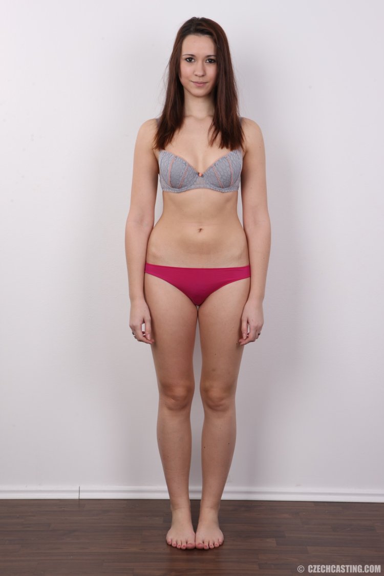 Monika 2454 CZECH Casting actress