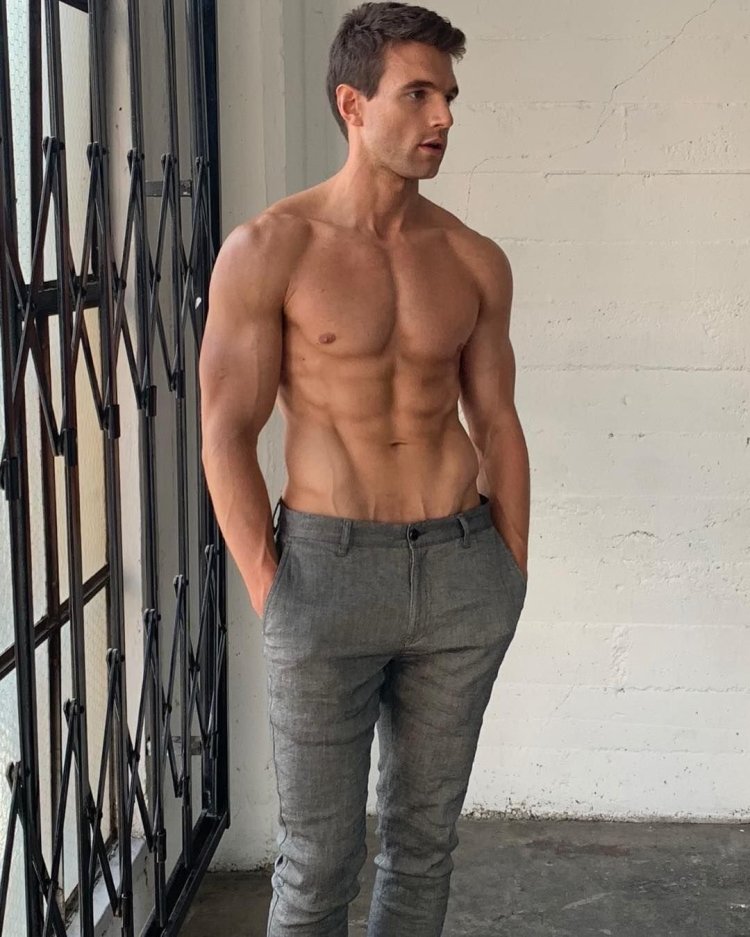 Alex russell torso