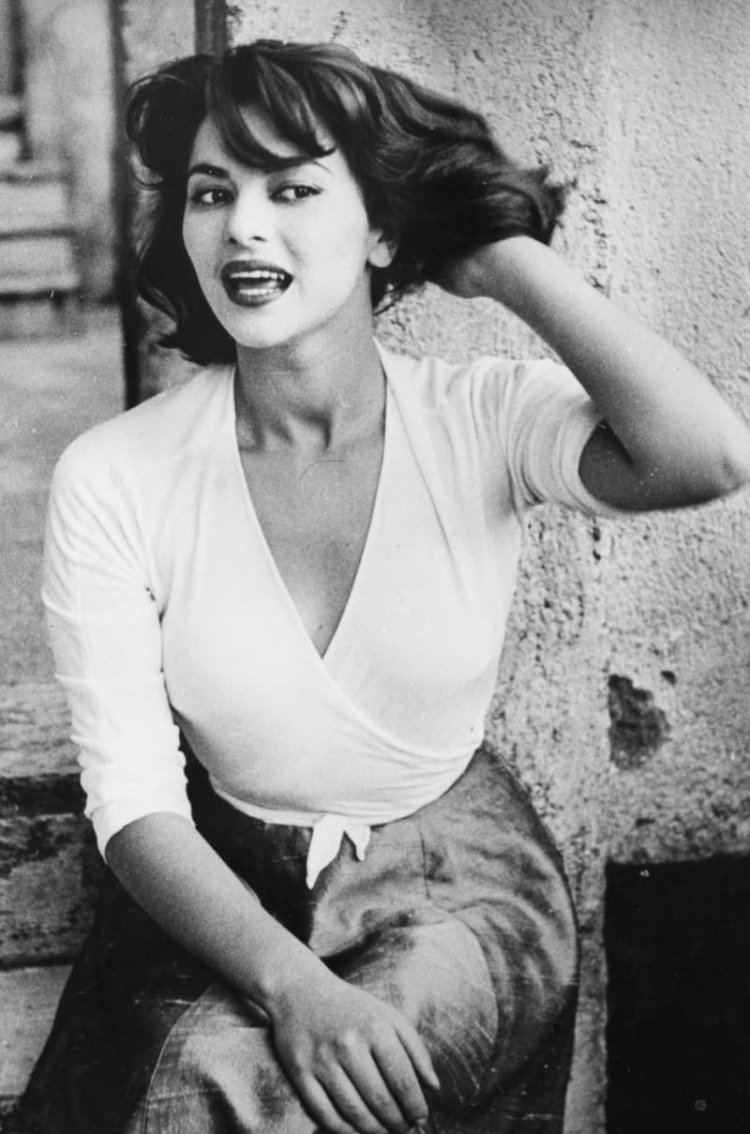 Gina Lollobrida 2000
