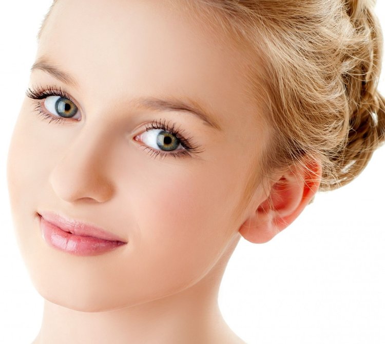 The face of the girl