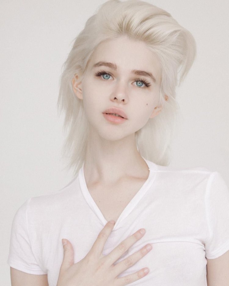 Australian pale girls