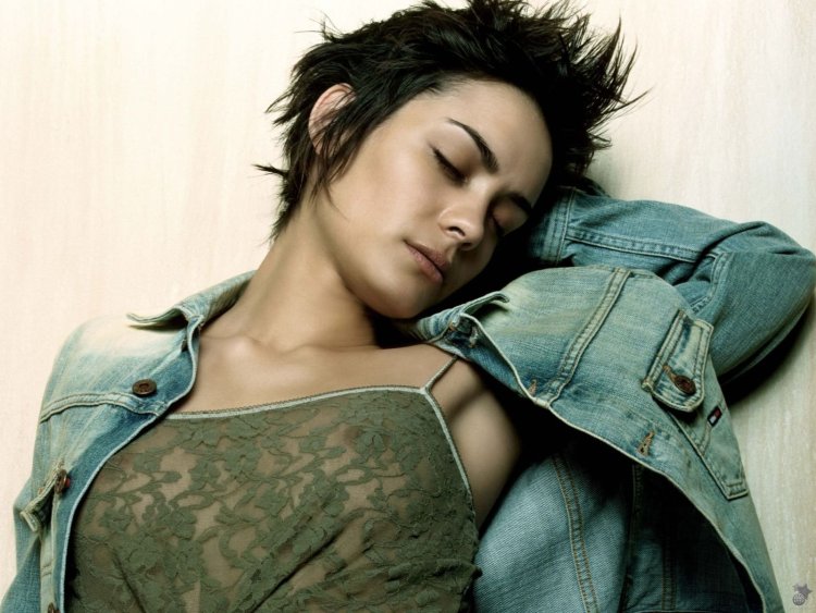 Shanin Sonnon actress