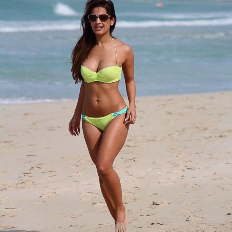 Rakel Castro in a swimsuit