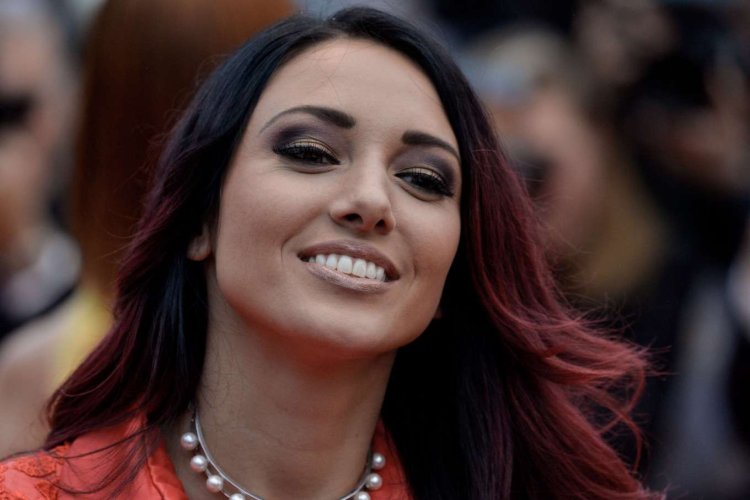 Delphine Wespiser Bikini