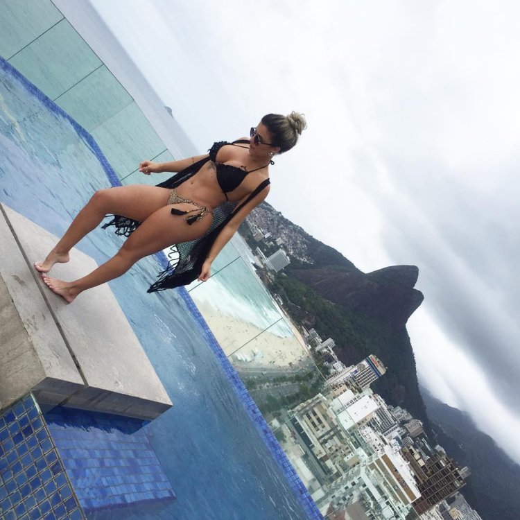 Crystina Booty Queen Calves