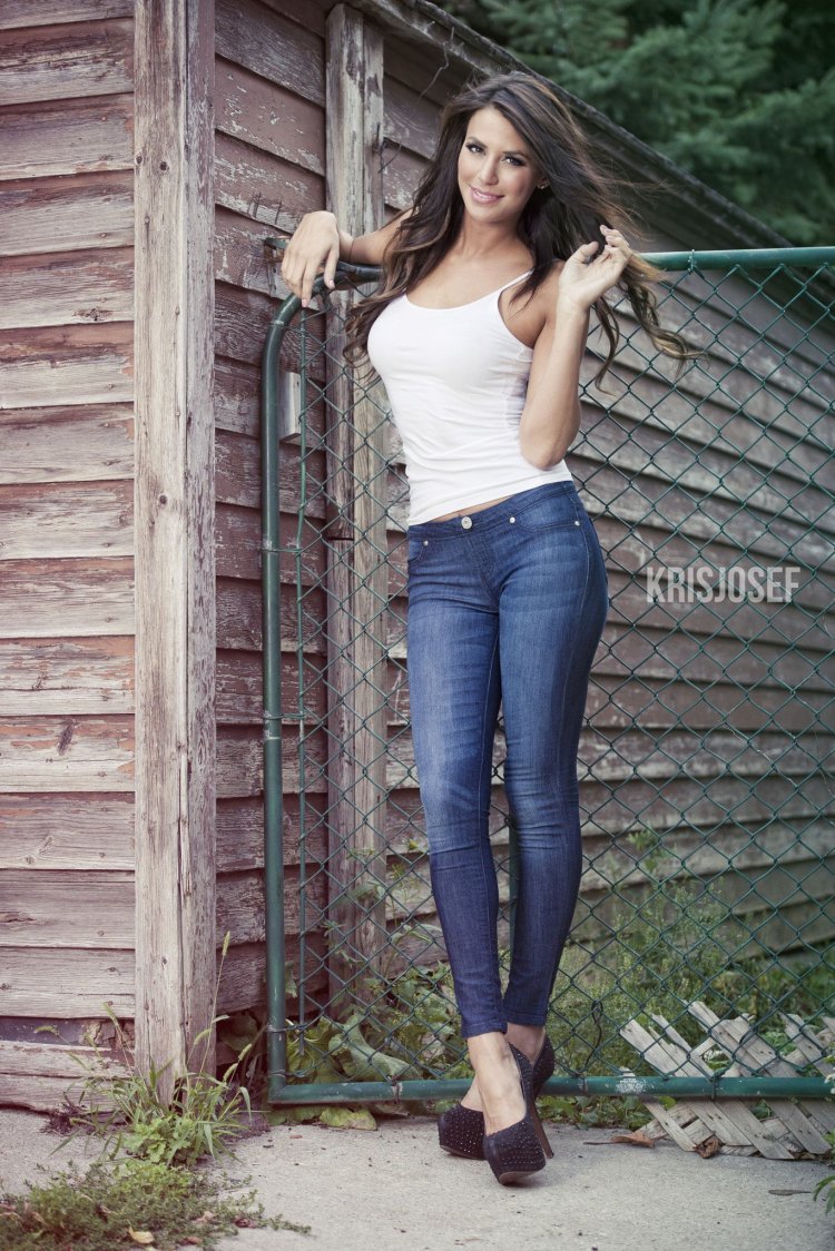 Mathilde Guffes Bikini