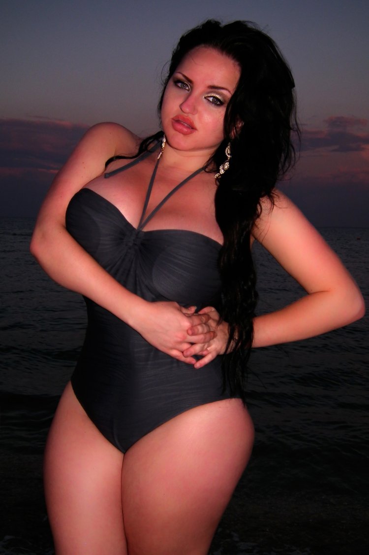 Puffy Armenian women