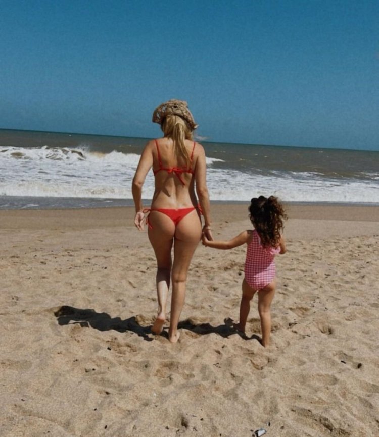 Pictures on the desktop of a girl and car