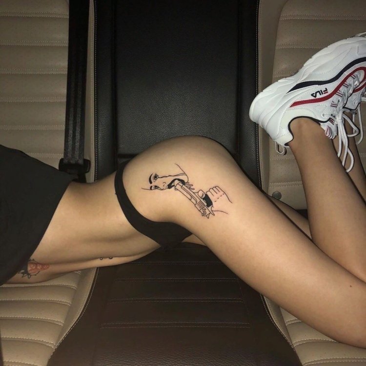 Carpy is waiting for a tattoo