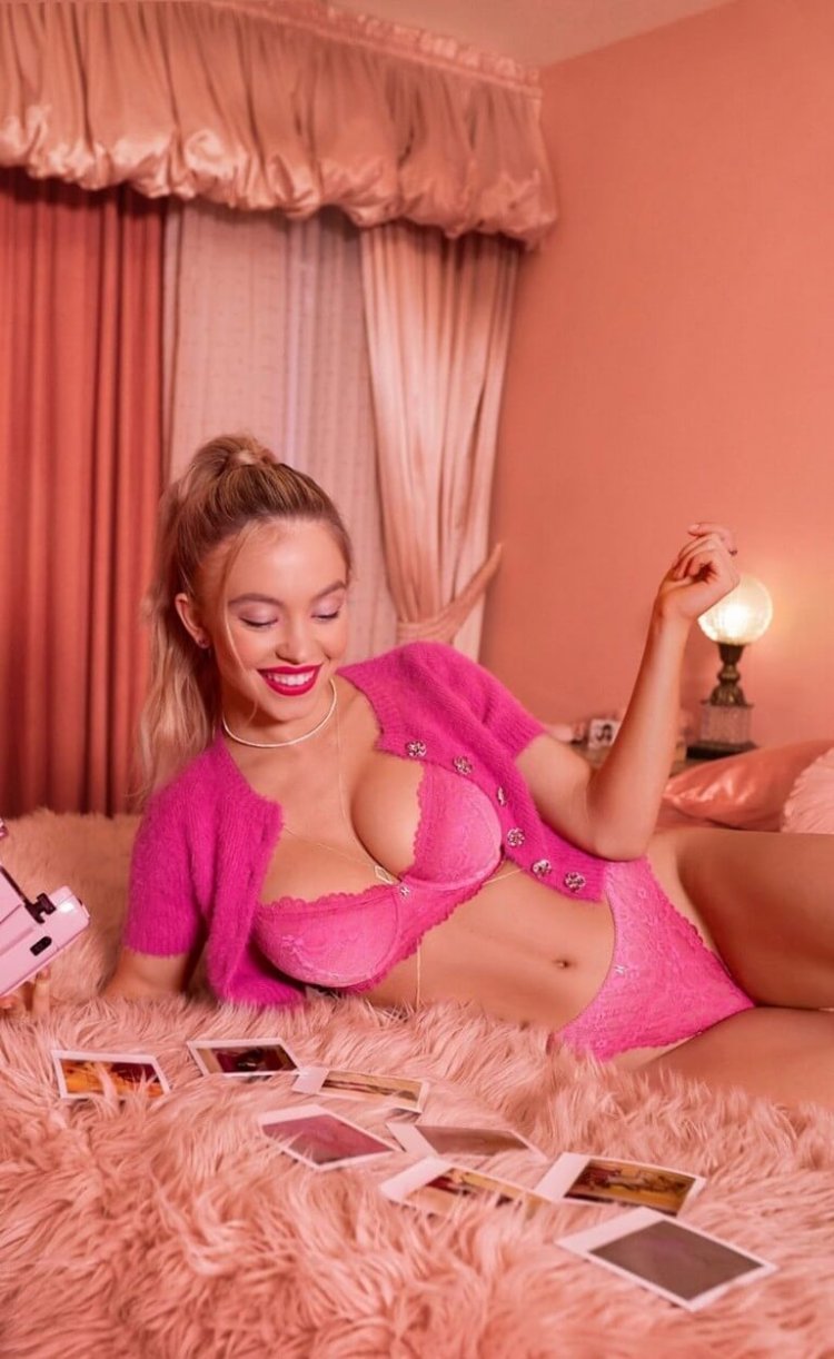 Sydney Sweeney Savage