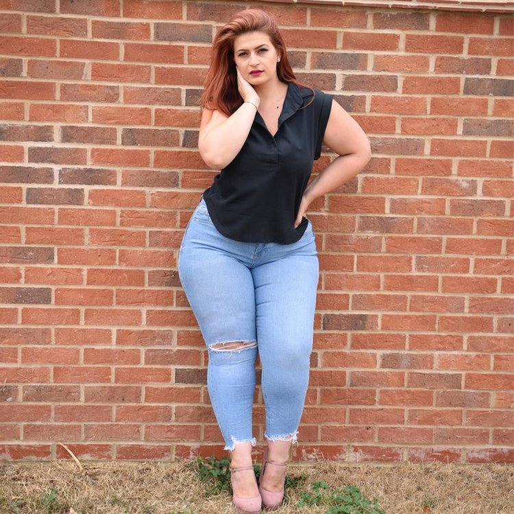 Model plus ioana chira in youth