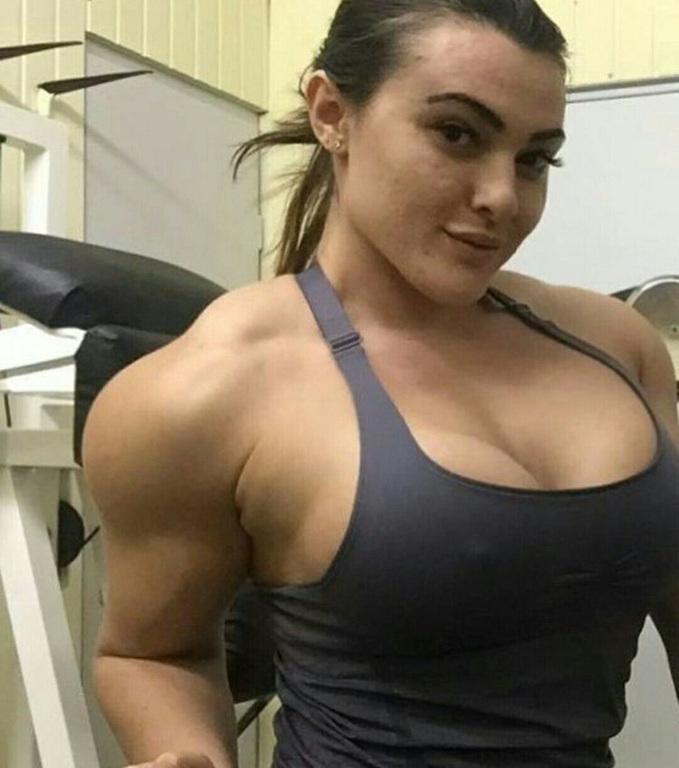 Jessica Sestrem biceps