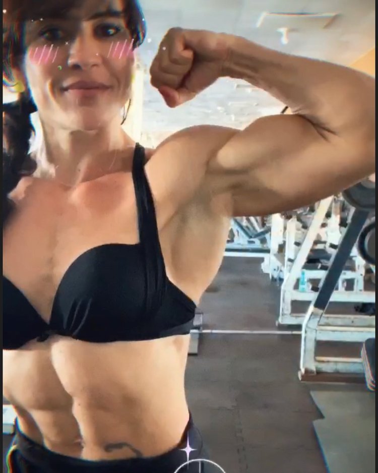 Jessica Sestrem biceps