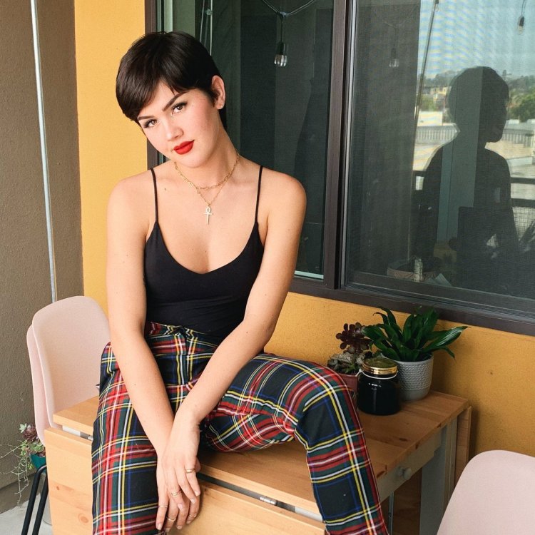 Daisy Taylor (Daisy Taylor)