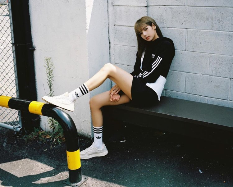 Adidas Blackpink 2020 Lisa