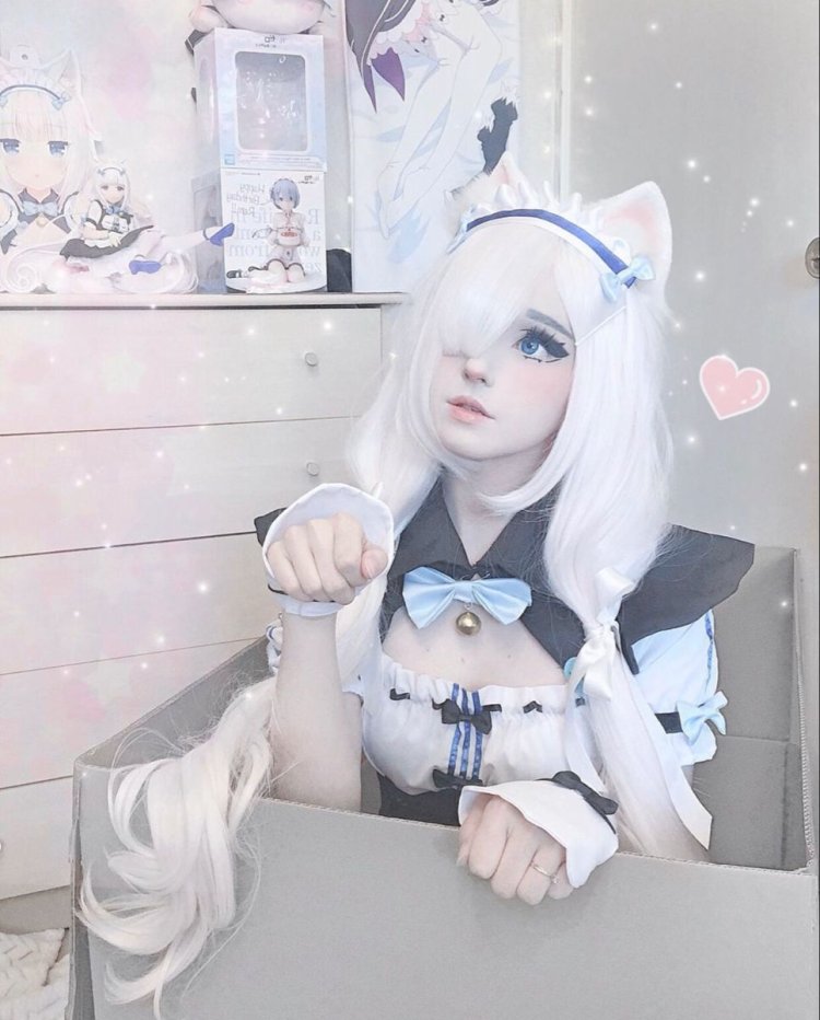 Aesthetic Girl cosplay