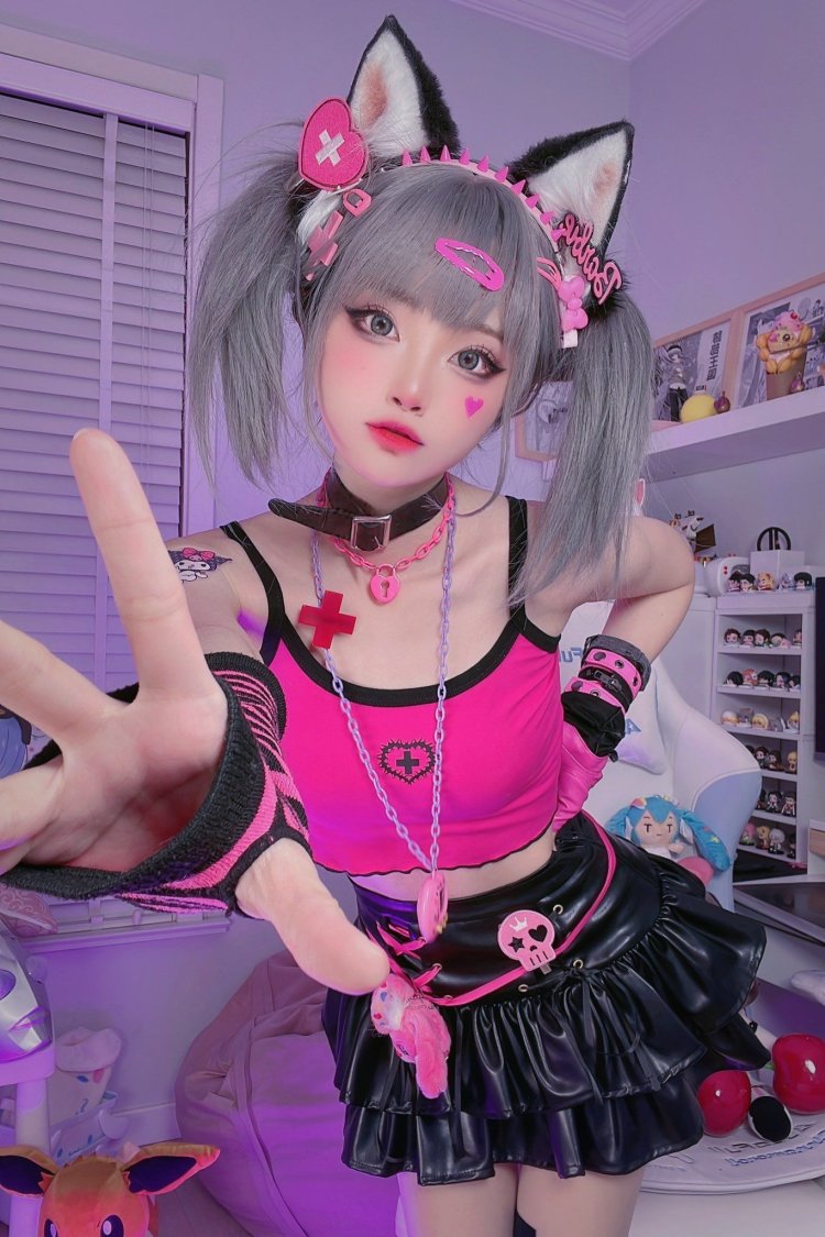 Seeuxiaorou Cosplay