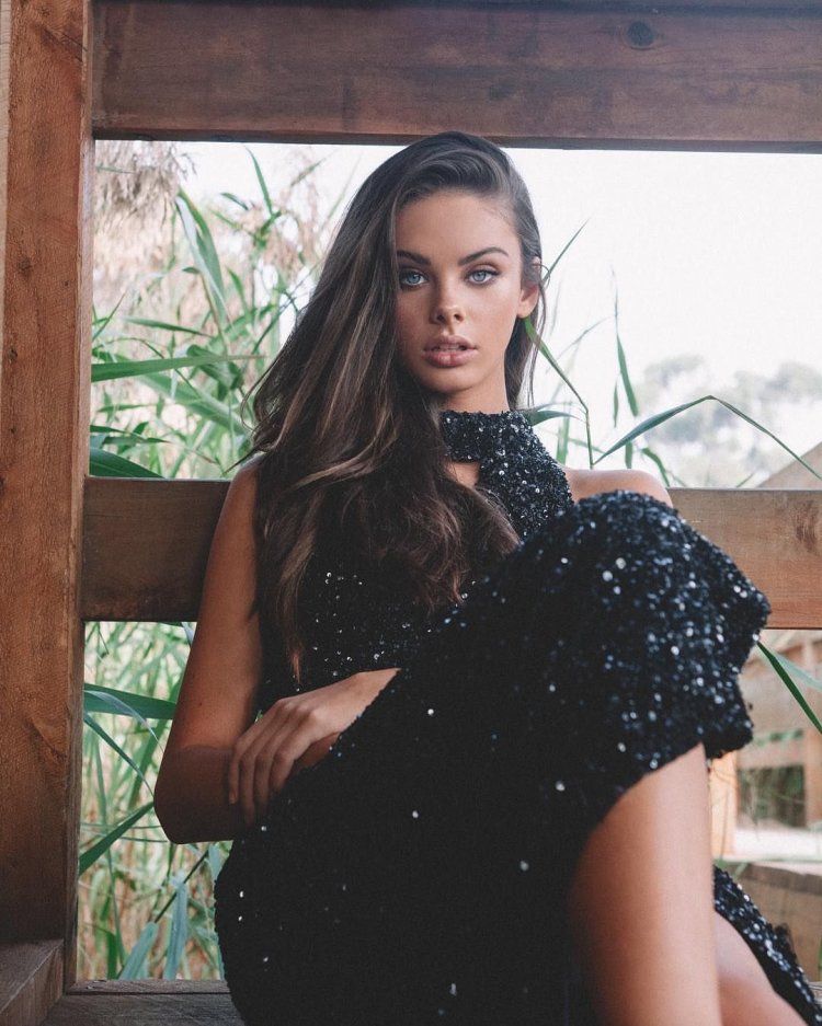 Meika Woollard 2019 in a swimsuit
