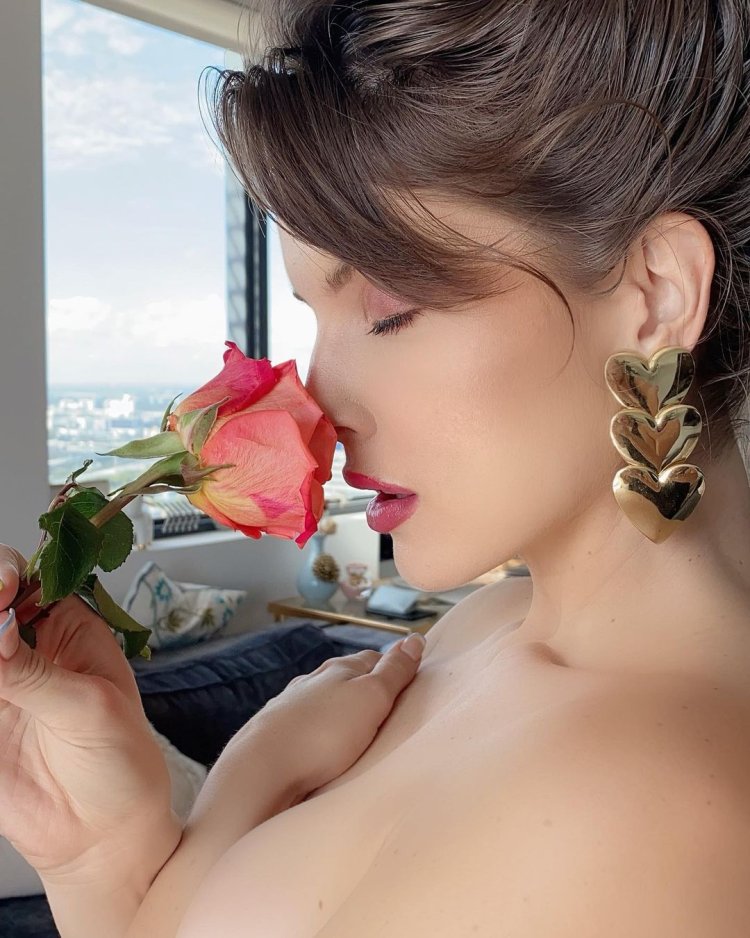 AMANDA CERNY ONLYFANS 2022