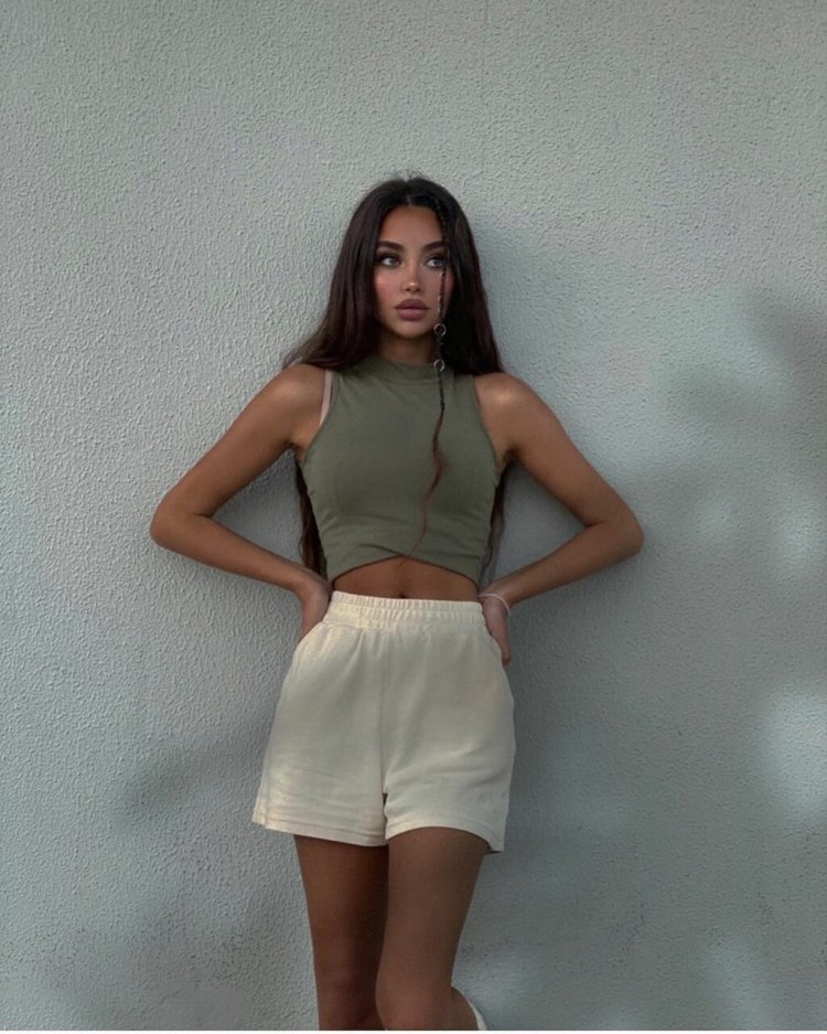 Lucia Abramovskaya to plastic