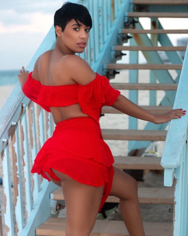 Shaquira Mendez Booty