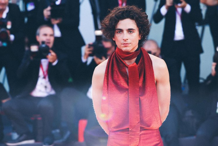 Zeyna on the British Vog cover