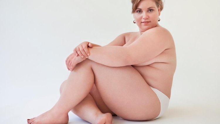 A little chubby woman