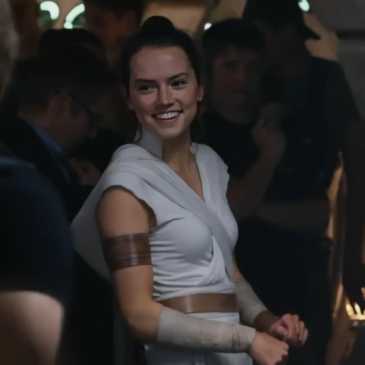 Daisy Ridley and Gal Gadot