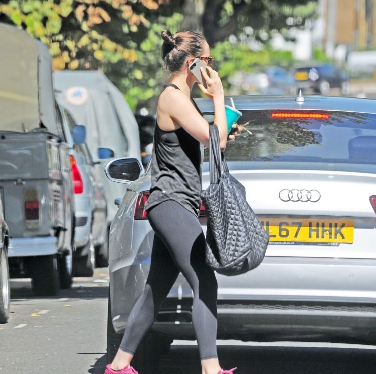 Daisy Ridley - Wears Gym Gear in Notting Hill
