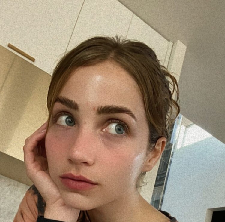 Emily Radd 2020 in the bath